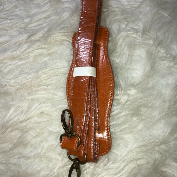 🌺NWOT Italian leather expandable HOBO bag 🌺 - Picture 6 of 9